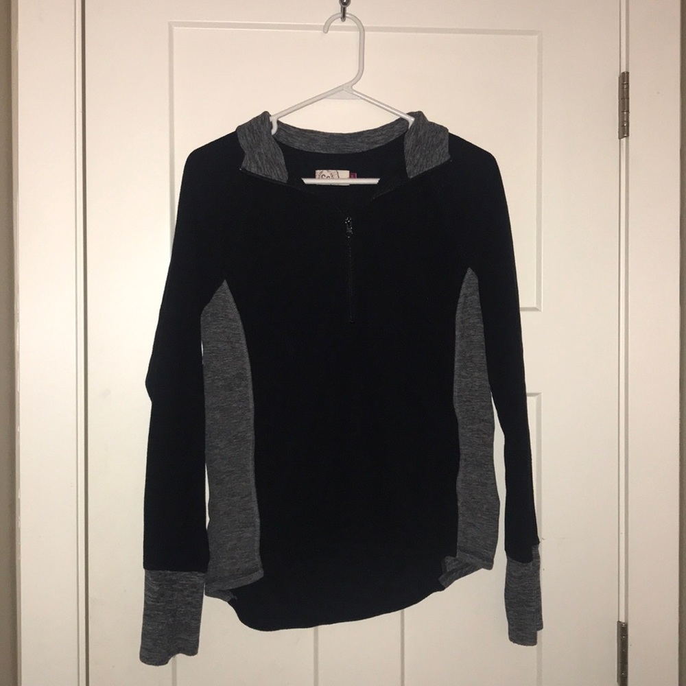 Long sleeve partial zip up